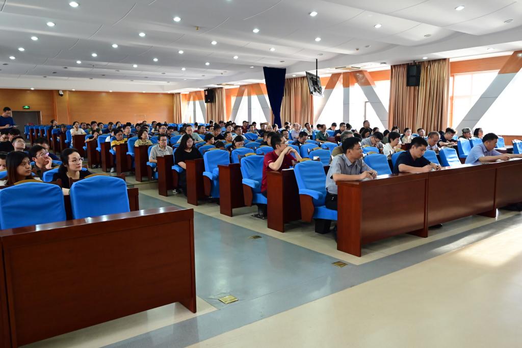 低空科学与工程学院召开2025年秋季学期工作会