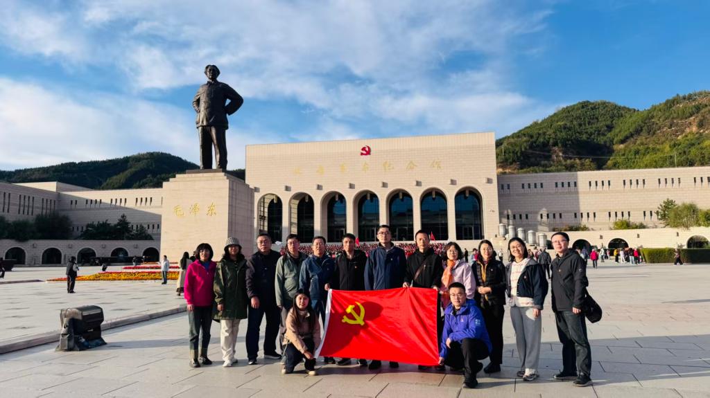 传承延安精神，坚守育人初心，勇担时代使命——学院组织教职工党员赴延安开展红色教育实践活动